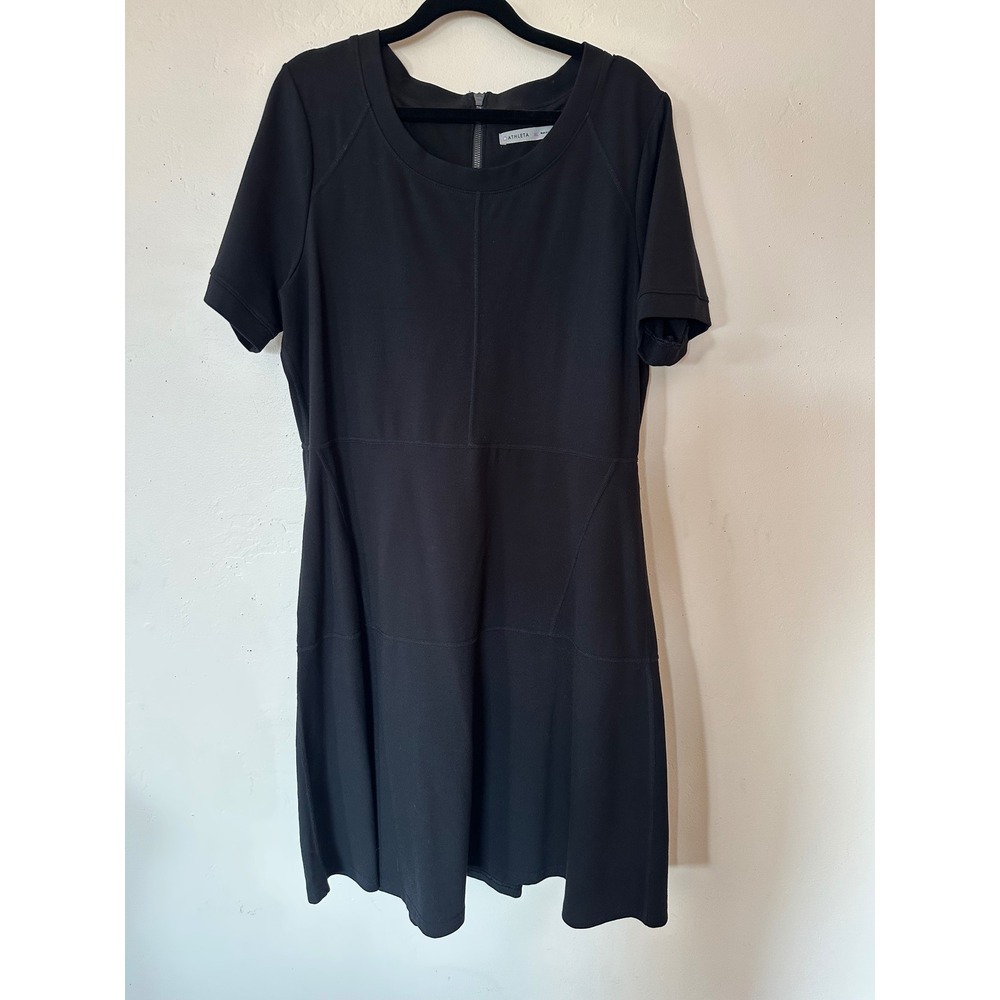 Athleta Black Short Sleeve Shift Dress XL Exposed Back Zip Seam Detail Stretch